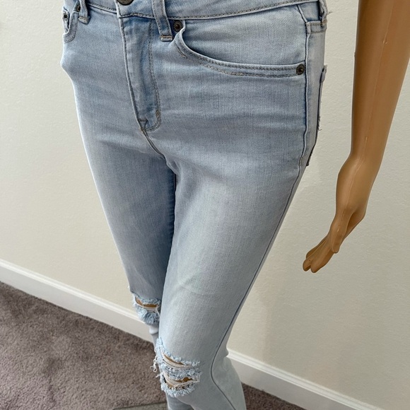 Aeropostale Distressed Jeans - Picture 6 of 11